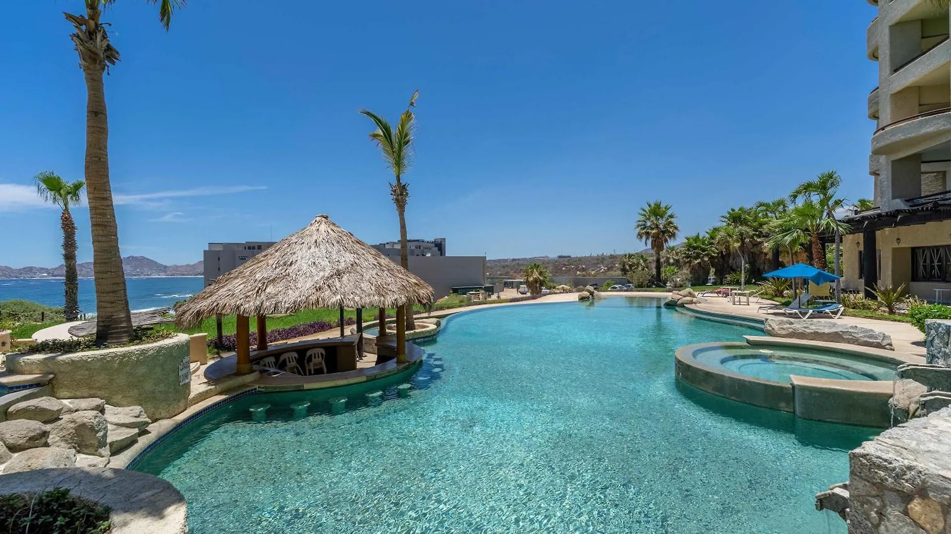 Apartamento Stunning 2 Bedroom With Ocean Views & Jacuzzi By The Beach Cabo San Lucas