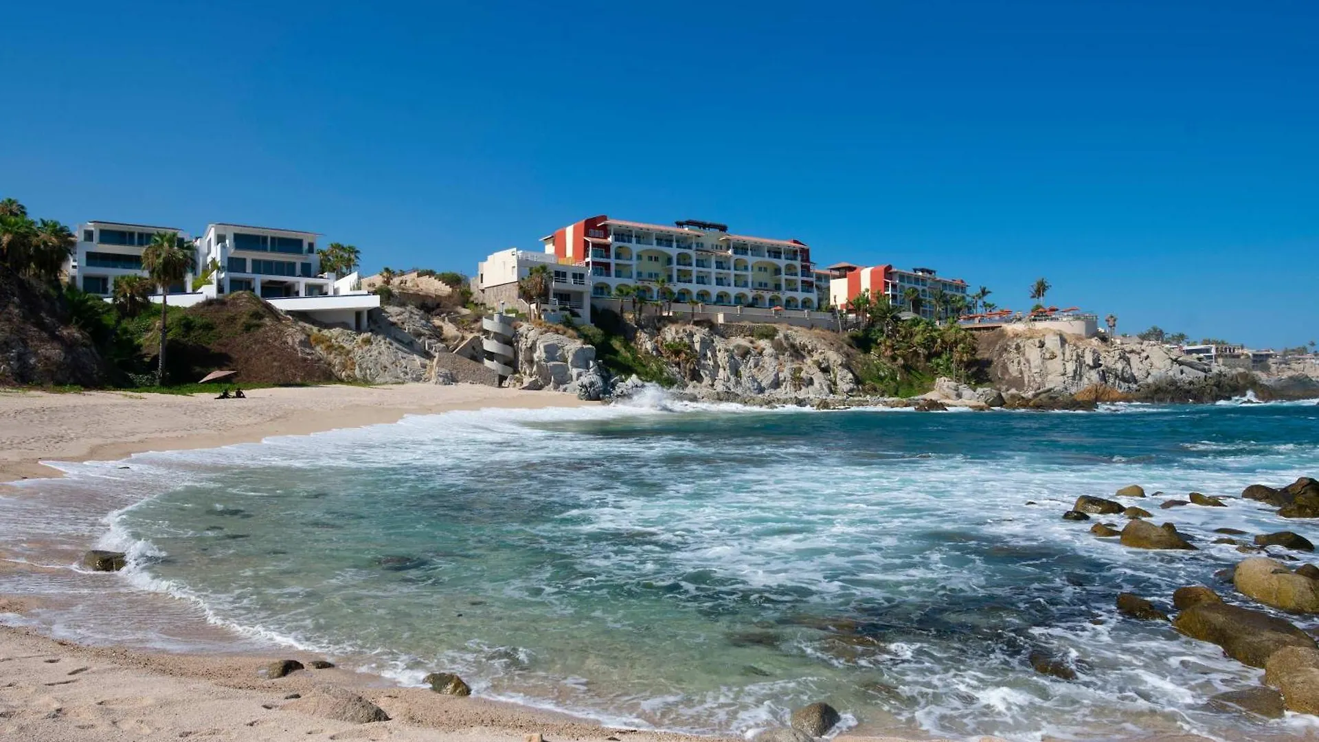 Stunning 2 Bedroom With Ocean Views & Jacuzzi By The Beach Cabo San Lucas