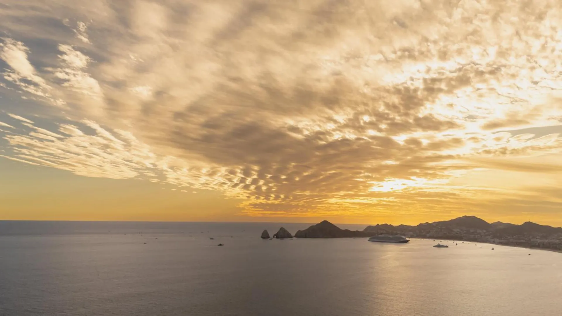 Stunning 2 Bedroom With Ocean Views & Jacuzzi By The Beach Cabo San Lucas 0*,