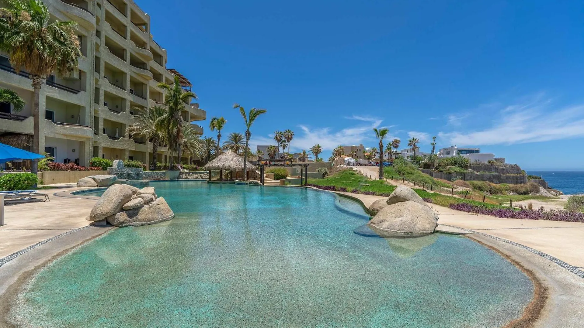 Stunning 2 Bedroom With Ocean Views & Jacuzzi By The Beach Cabo San Lucas Appartement