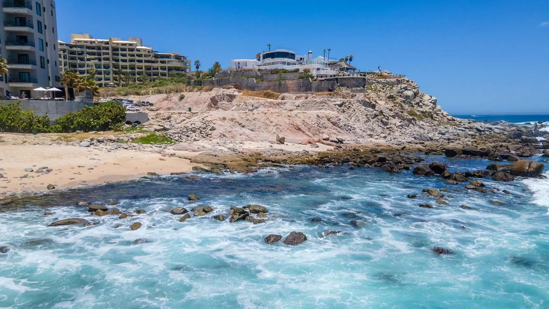 Stunning 2 Bedroom With Ocean Views & Jacuzzi By The Beach Cabo San Lucas