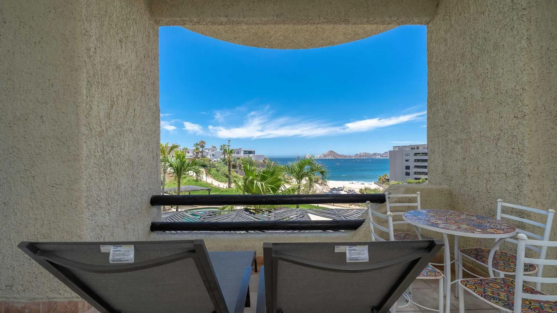 Stunning 2 Bedroom With Ocean Views & Jacuzzi By The Beach Cabo San Lucas